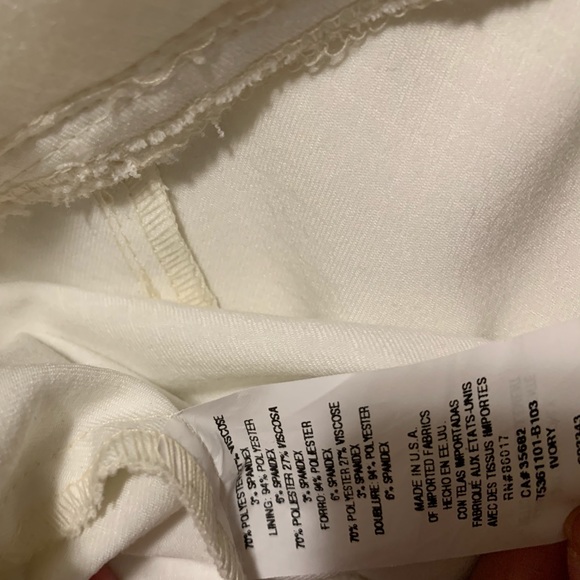 Bebe Ivory Tulip dress - Picture 4 of 4